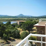 アパート In Corsica Near Palombaggia ポルトヴェッキオ